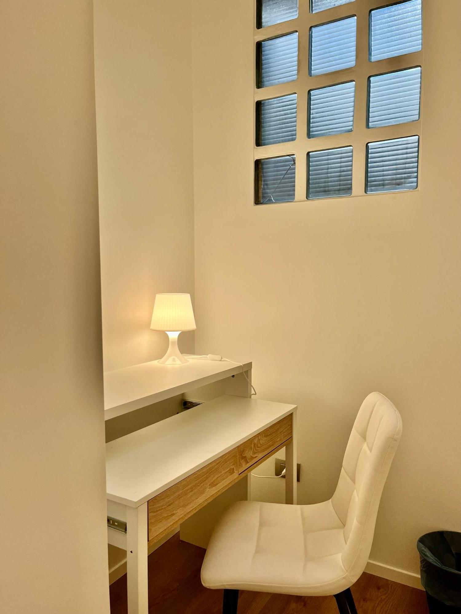 Central Side Apartment Милано Екстериор снимка